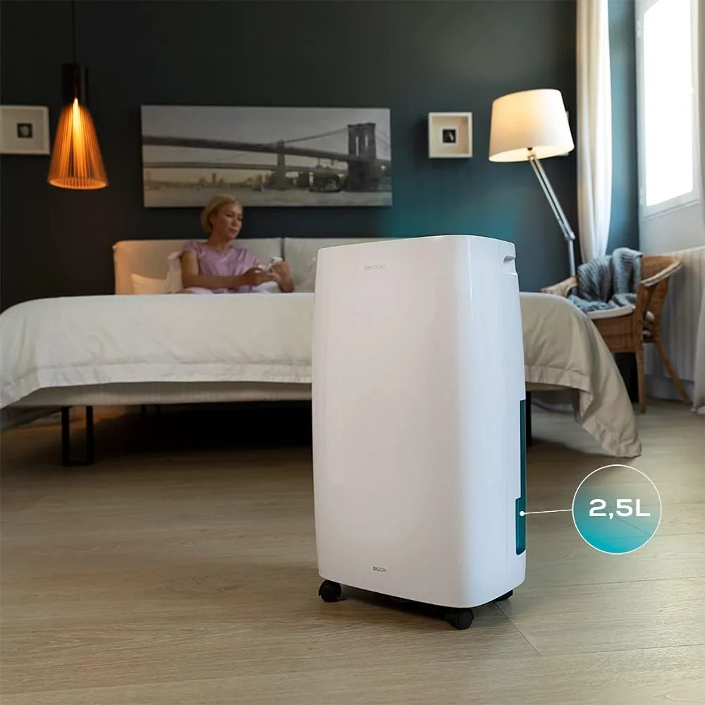 Depósito de 2,5 L del Cecotec BigDry 4000, imagen oficial de Cecotec vía Amazon